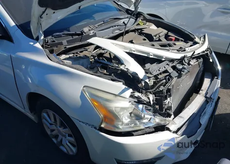 2015 Nissan Altima 2.5/2.5 S/2.5 Sl/2.5 Sv из США, поврежденный, VIN 1N4AL3AP7FN379119